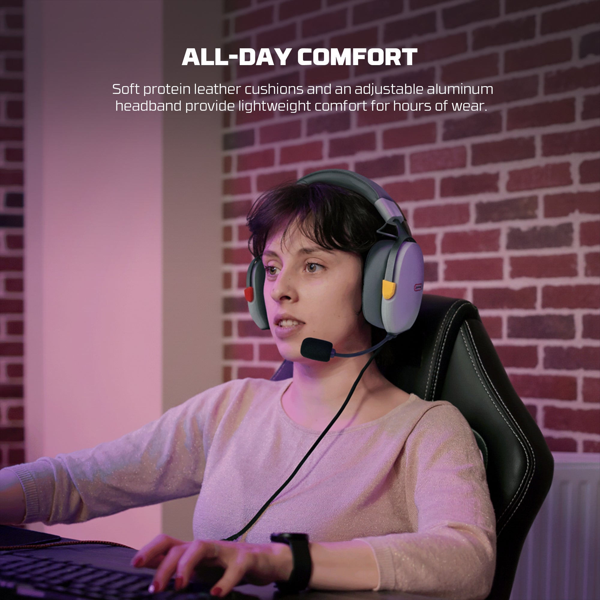 Fantech SUPER MAXFIT Carbon Pro Bluetooth Wireless Headset with Detachable Mic